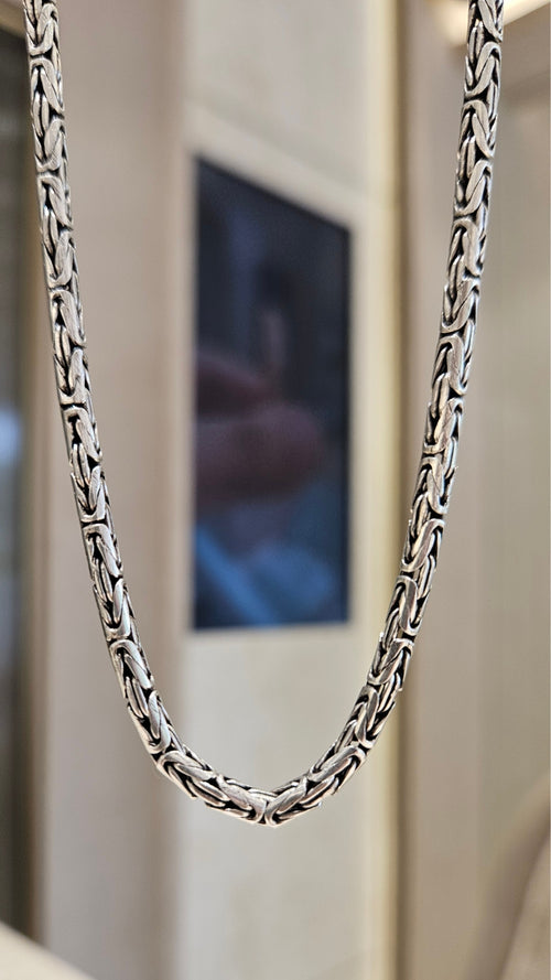 Byzantine Chain with Oxidized Detailing (18 Inches)